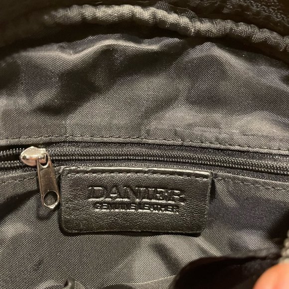 Danier Chain Link Cross Body Black Leather Bag - Picture 9 of 15